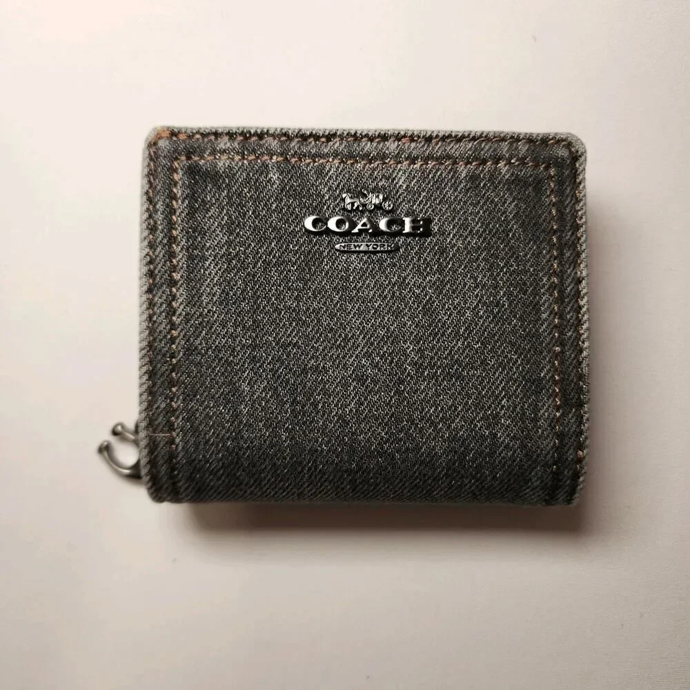 NWT Coach CAP07 Washed Grey Denim Snap Wallet